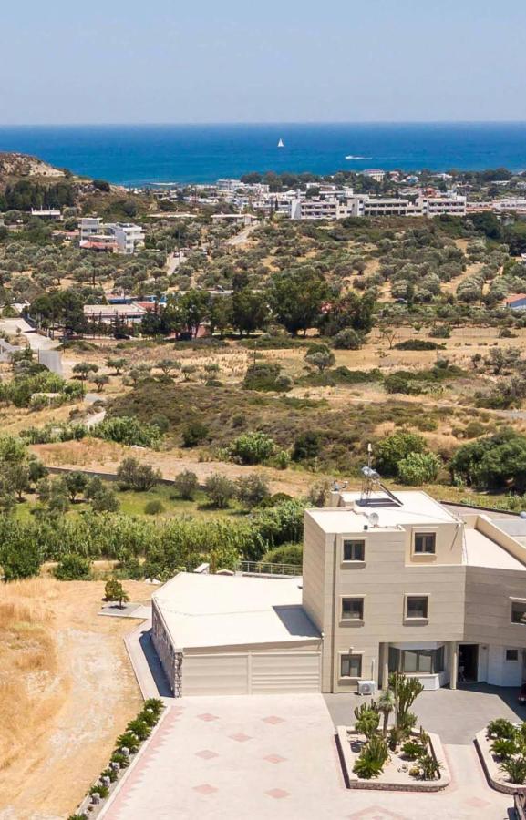 Des & Coo Luxury Villa With Private Pool Faliraki Exterior foto